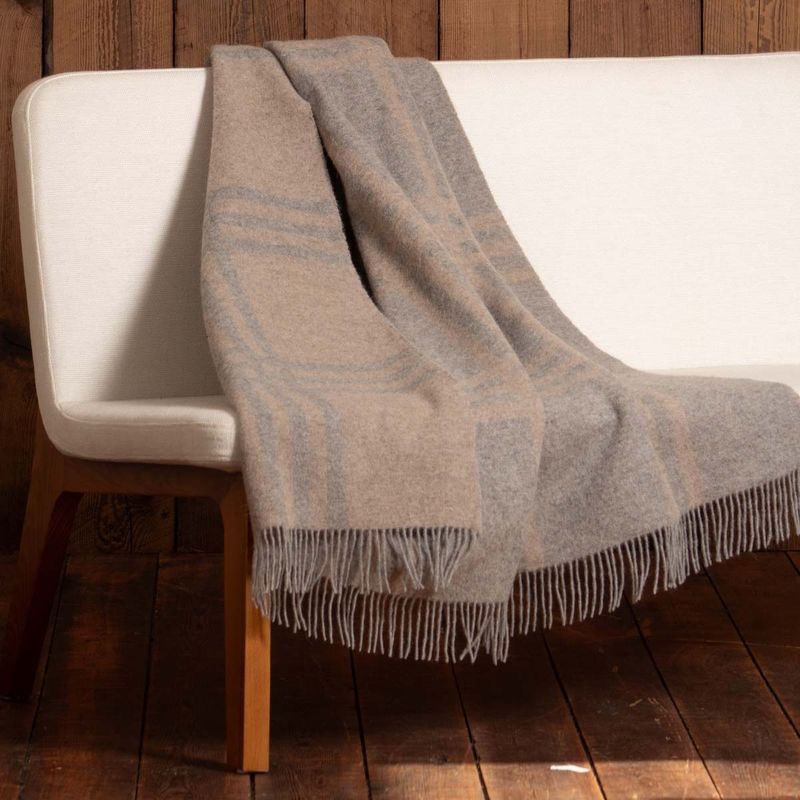 Boulder Throw | Light Grey / Light Taupe