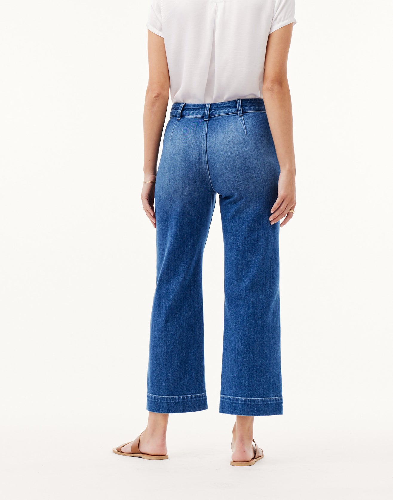 Sadie | Two Pocket Wide Leg Crop | Blue Lake Wash