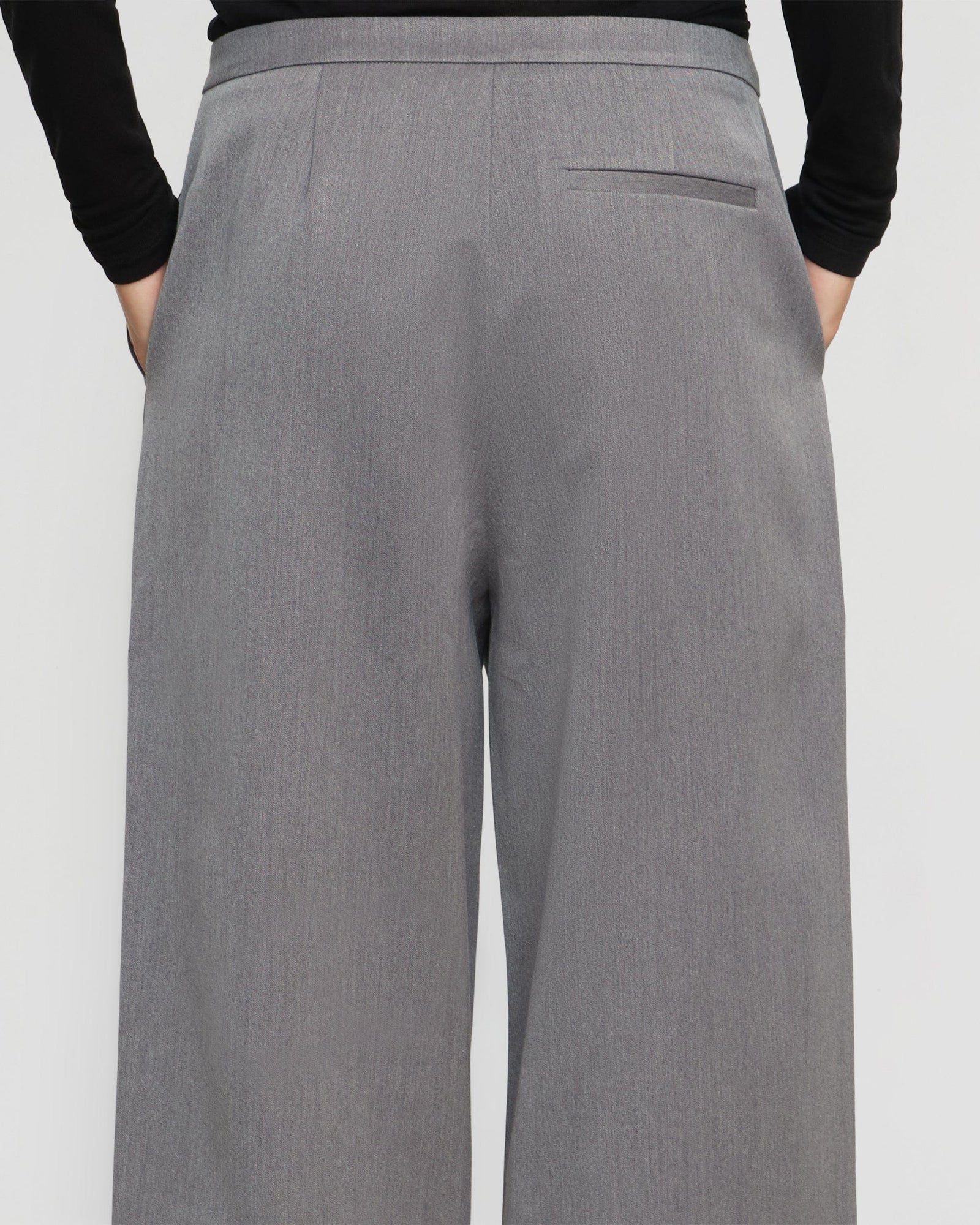 Renée | Tula Barrel Tapered-Leg Pant in Size Extra Small