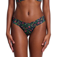 Signature Lace Low Rise Thong | Extra Spice