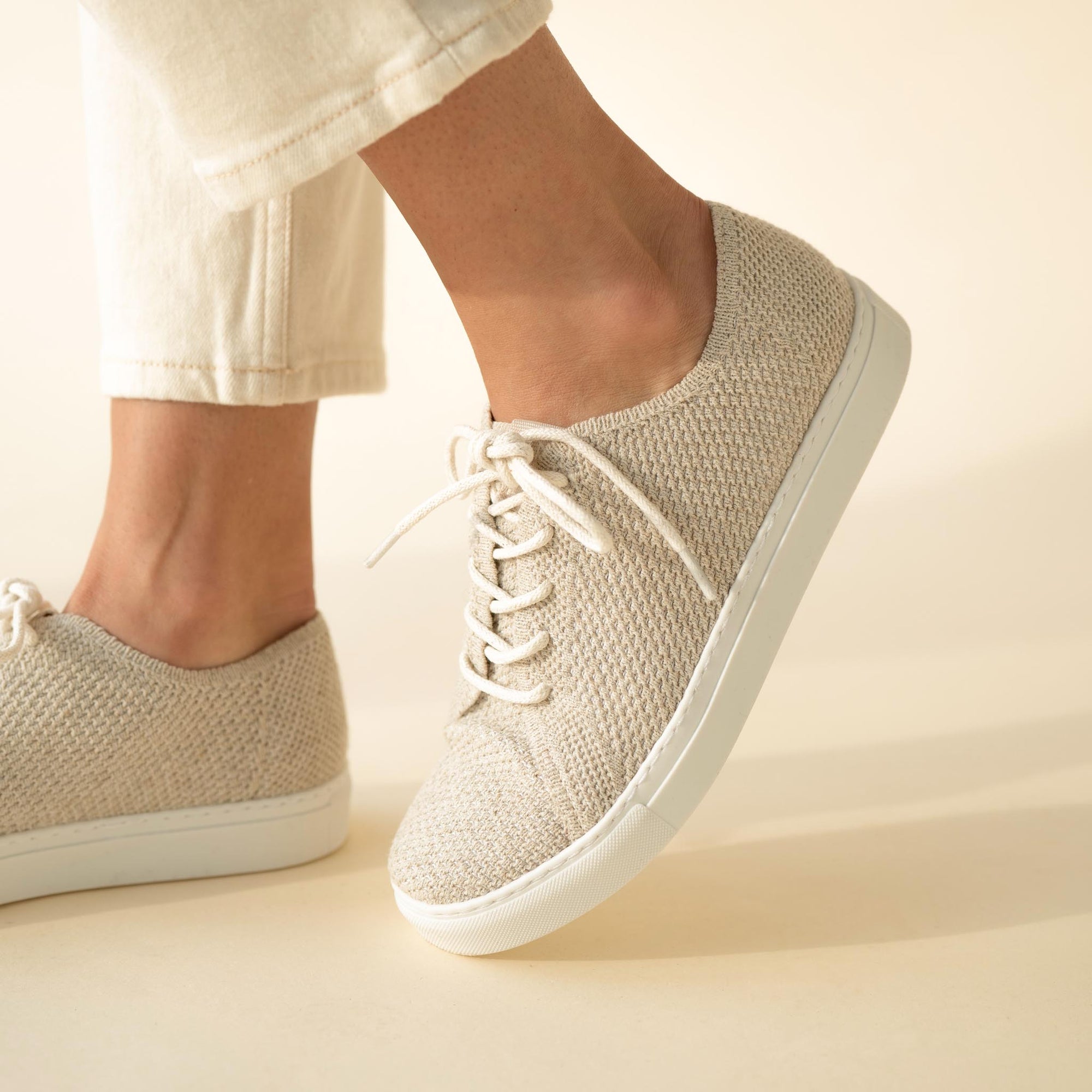 Close up of Nisolo Women's Go-To Eco-Knit Sneaker Linen